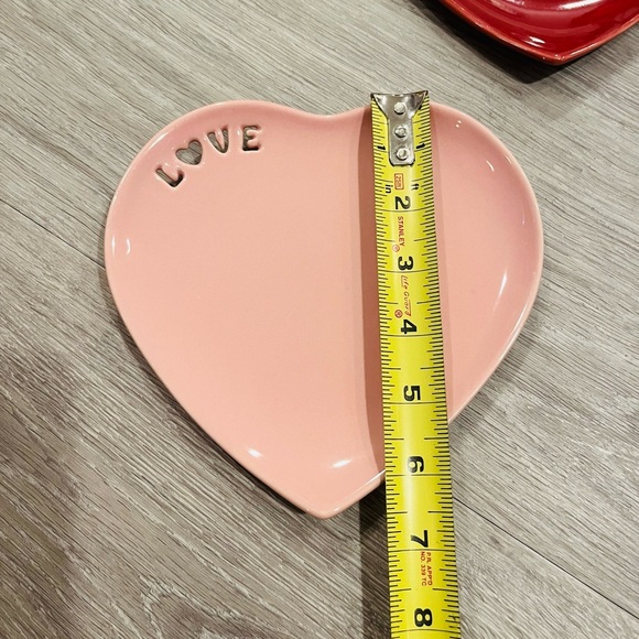 ❤️ Williams Sonoma Valentine heart shaped plates ❤️ - Picture 7 of 12